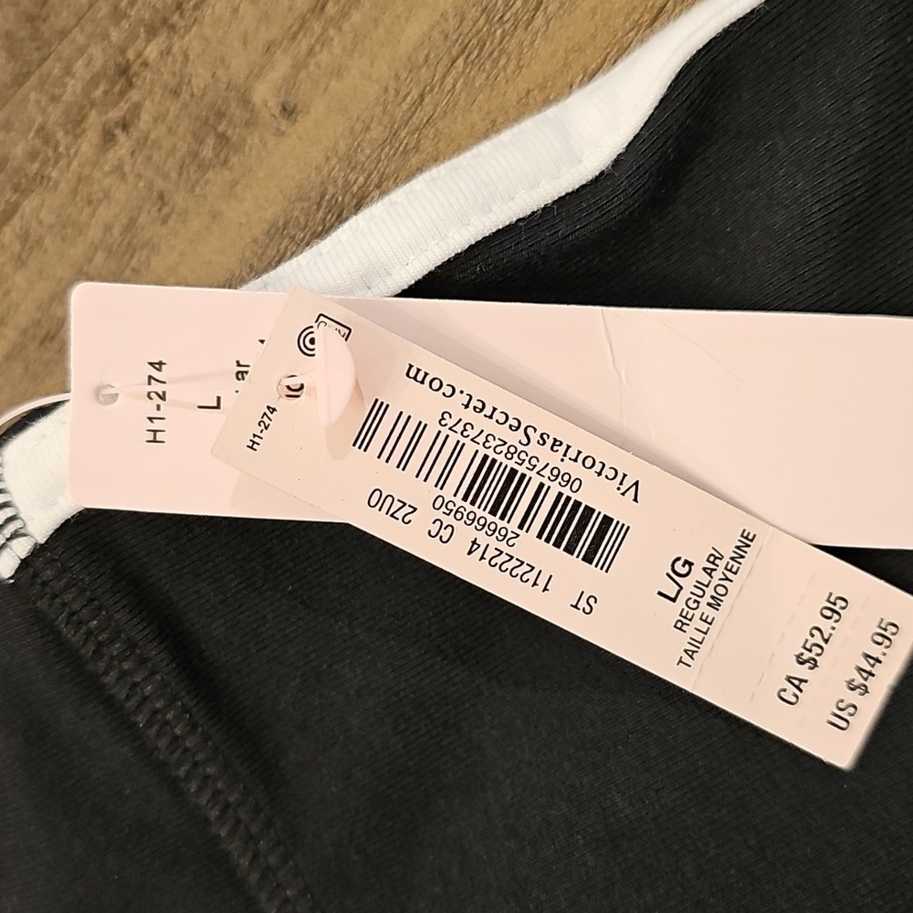 Black Leggings with White Stripe from Victoria's Secret - Picture 4 of 10